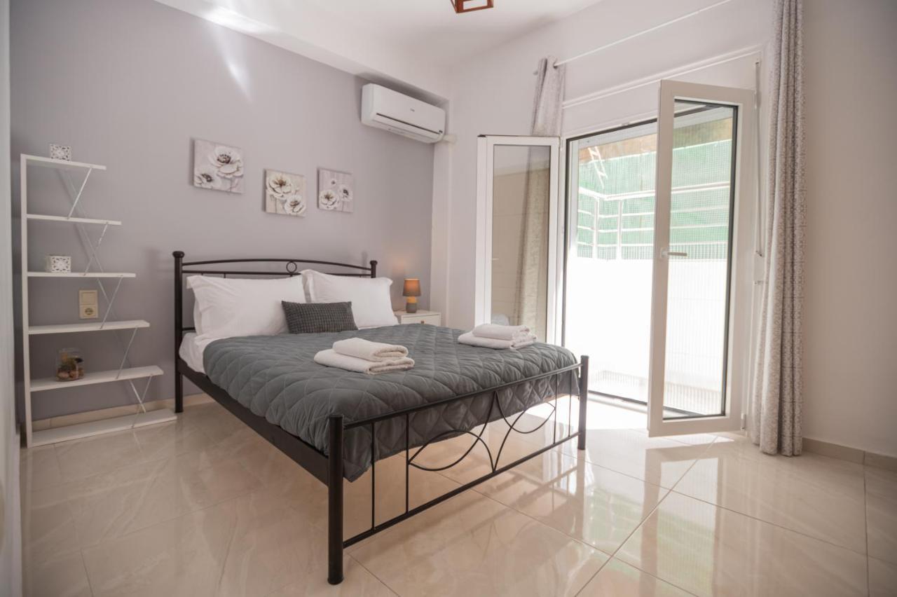 Ariadni Appartement *